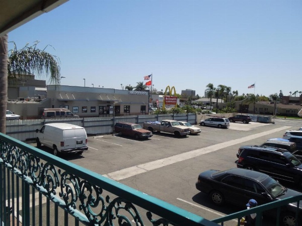 Castaway Motel image 21